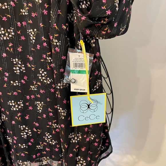 CeCe Cold Shoulder Black Floral Blouse with Lurex Accents LARGE NWT - Picture 7 of 8